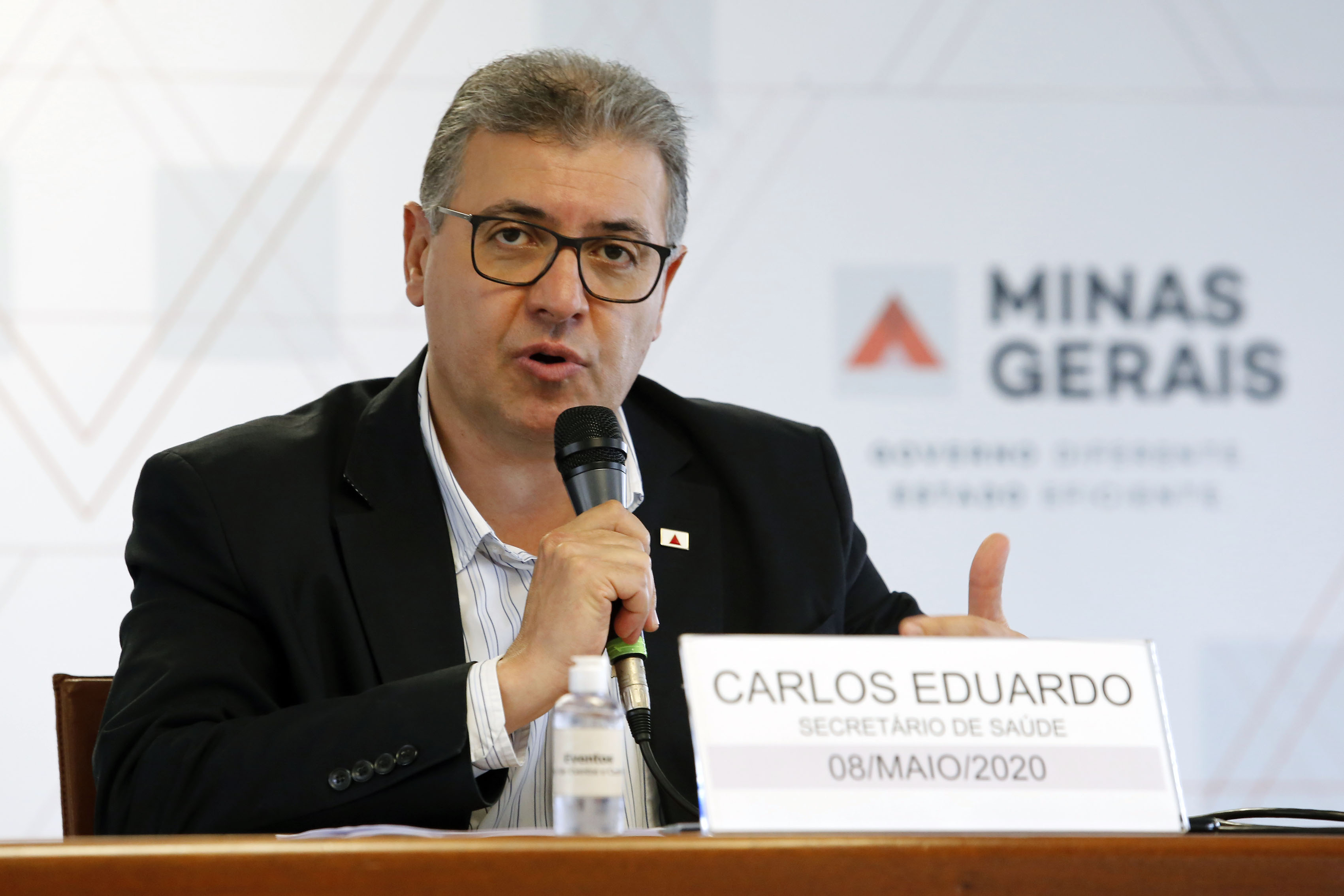 Secretário explicou que Minas não teve um pico de casos da Covid-19. Foto: Gil Leonardi/Imprensa MG.