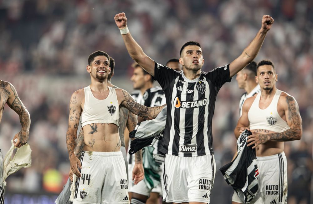 Jogadores do Atlético comemoram classificação à final da Libertadores
(foto: Pedro Souza/Atlético)