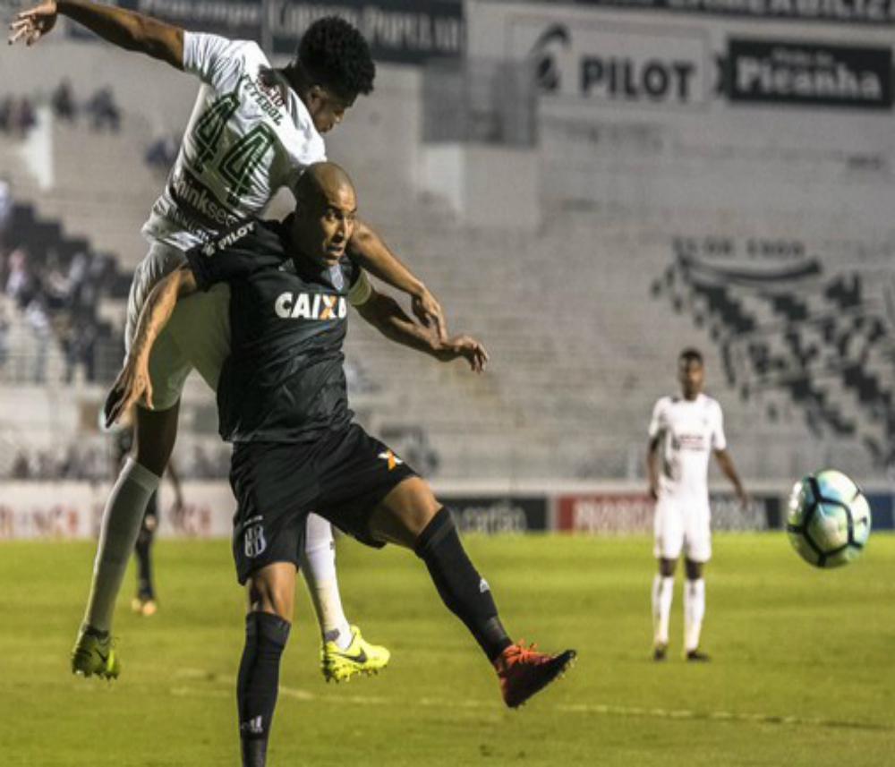A Macaca encerra o primeiro turno com 23 pontos, na 13ª posição. Com 26, o Tricolor carioca ocupa a nona colocação (Créditos: Fabio Leoni/Ponte Preta)