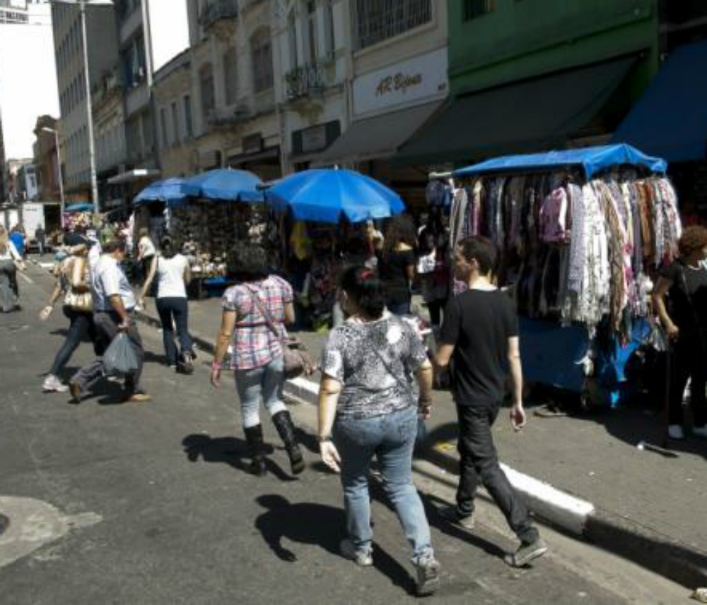 No trimestre, mais 721 mil pessoas começaram a trabalhar, principalmente no mercado informal (Arquivo/Agência Brasil)
