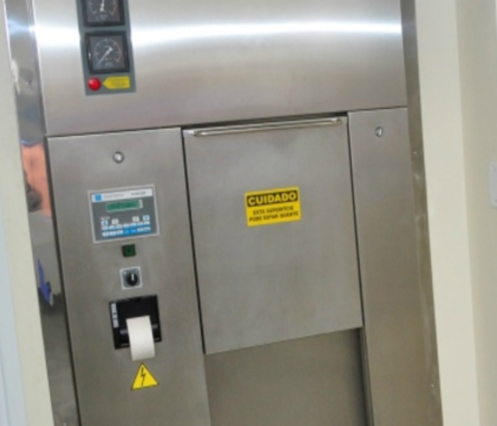Autoclaves são equipamentos utilizados para esterilizar artigos hospitalares por meio de calor úmido sob pressão (Arquivo/Cemig)