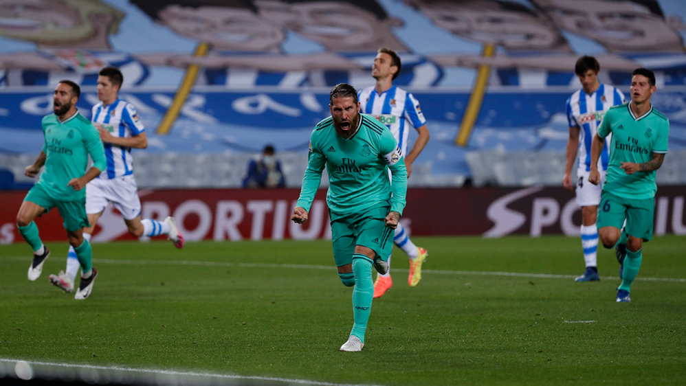 Na última rodada, Sérgio Ramos fez de pênalti e se tornou o segundo zagueiro com mais gols na história da La Liga, atrás apenas do Hierro. Foto: Divulgação/Real Madrid.