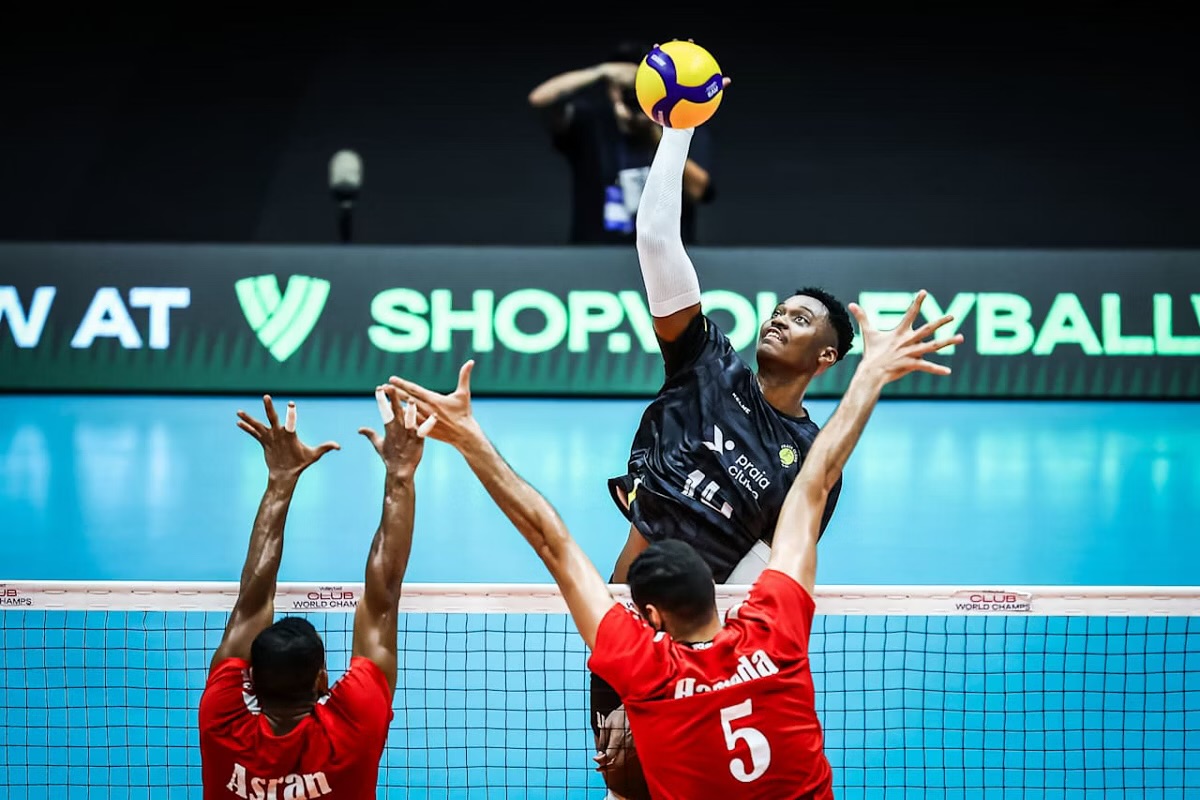 Praia Clube e Al Ahly SC se enfrentaram na tarde desta terça-feira (10 de dezembro) na Arena Sabiazinho, em Uberlândia 
Foto: Divulgação / volleyballworld