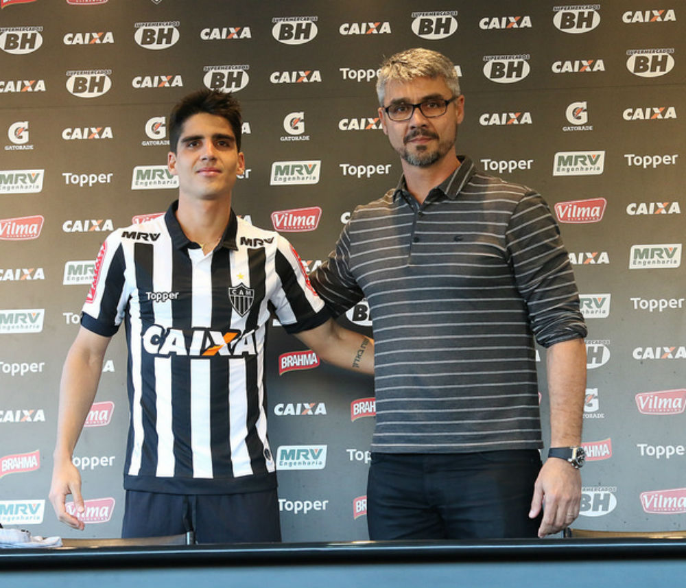 Atleta foi apresentado nesta segunda (3), antes do Galo ele esteve no América-MG (Foto: Divulgação/AtléticoMG)