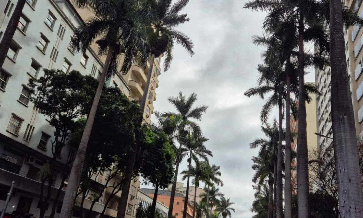 A previsão para BH é de céu parcialmente nublado, com temperatura máxima em elevação
crédito: JAIR AMARAL/EM/D.A. PRESS