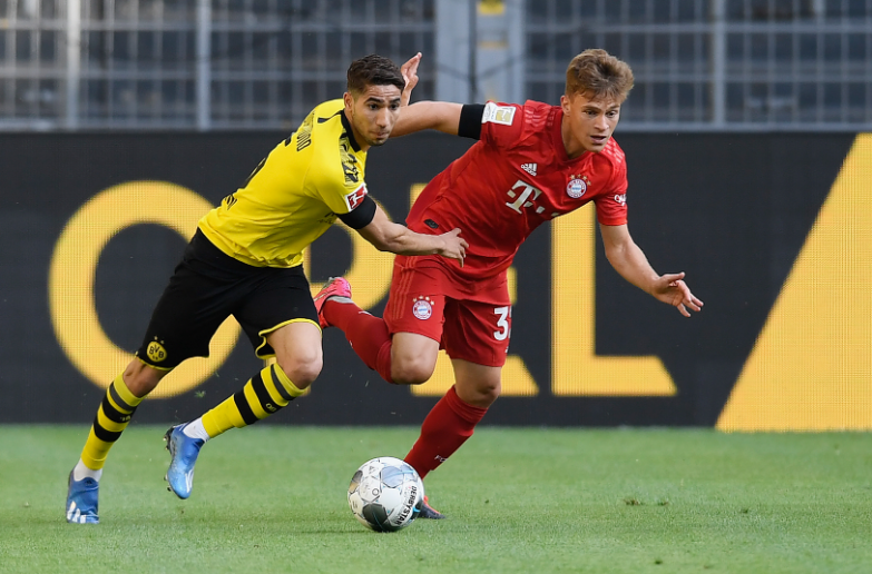 Kimmich e Hakimi na disputa pela bola. Foto: Reprodução/Bayern de Munique.