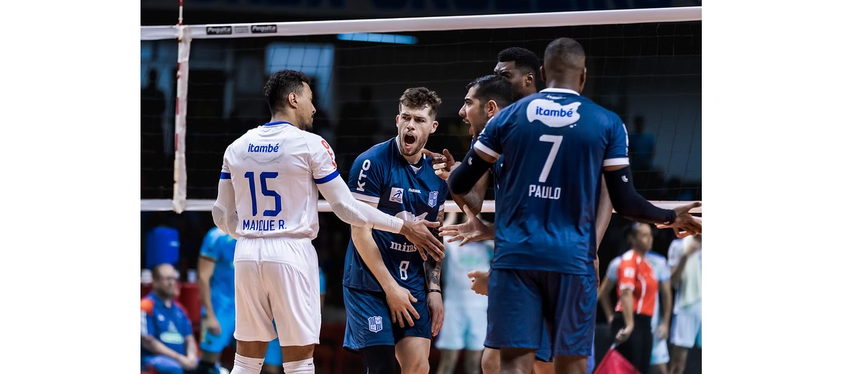 Até o momento, Willian anotou 30 pontos nas duas primeiras rodadas da Superliga, sendo 14 em bloqueios
Foto: Hedgard Moraes/ MTC