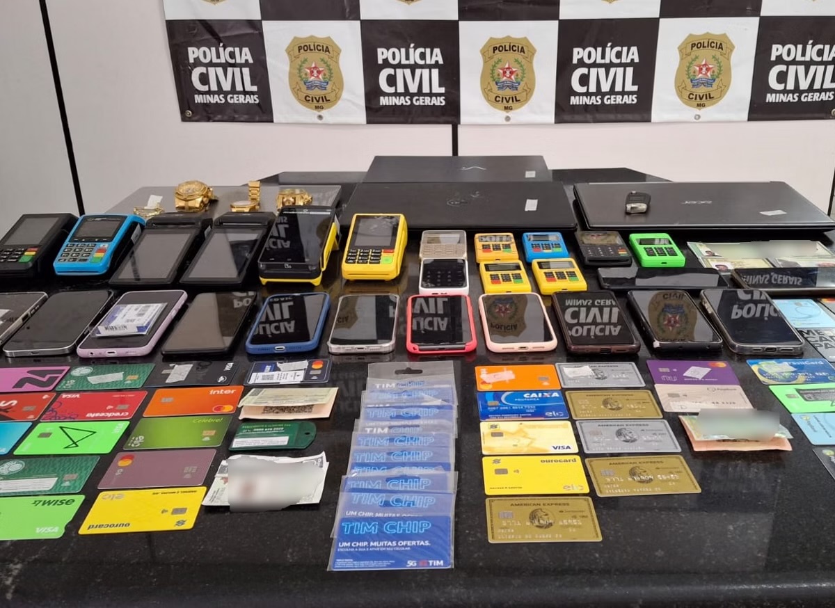 O material arrecadado será analisado no âmbito do inquérito policial em curso
Foto: PCMG / Divulgação