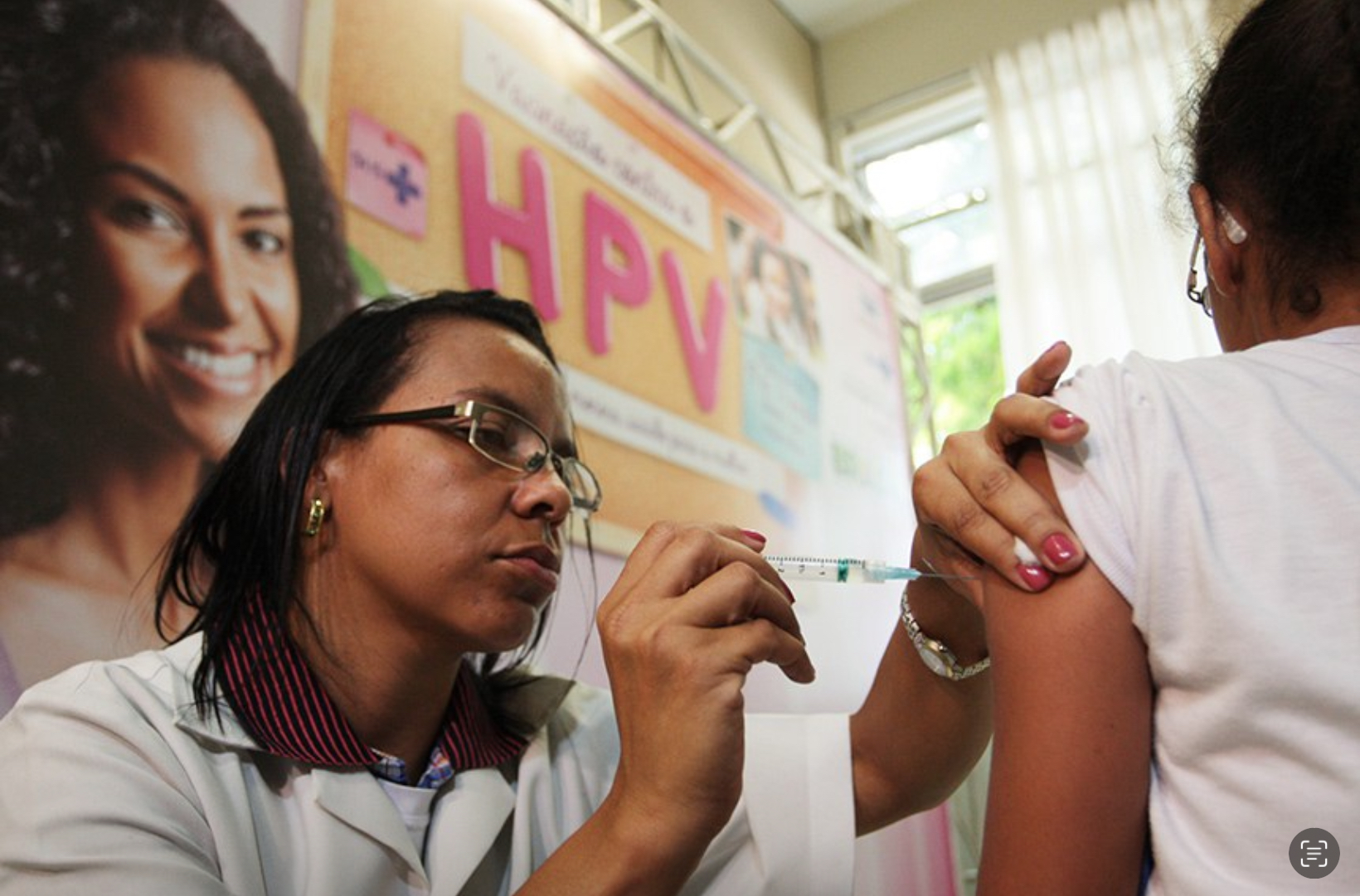 Vacinação é a principal medida para conter o HPV, segundo a proposta

Fonte: Agência Senado