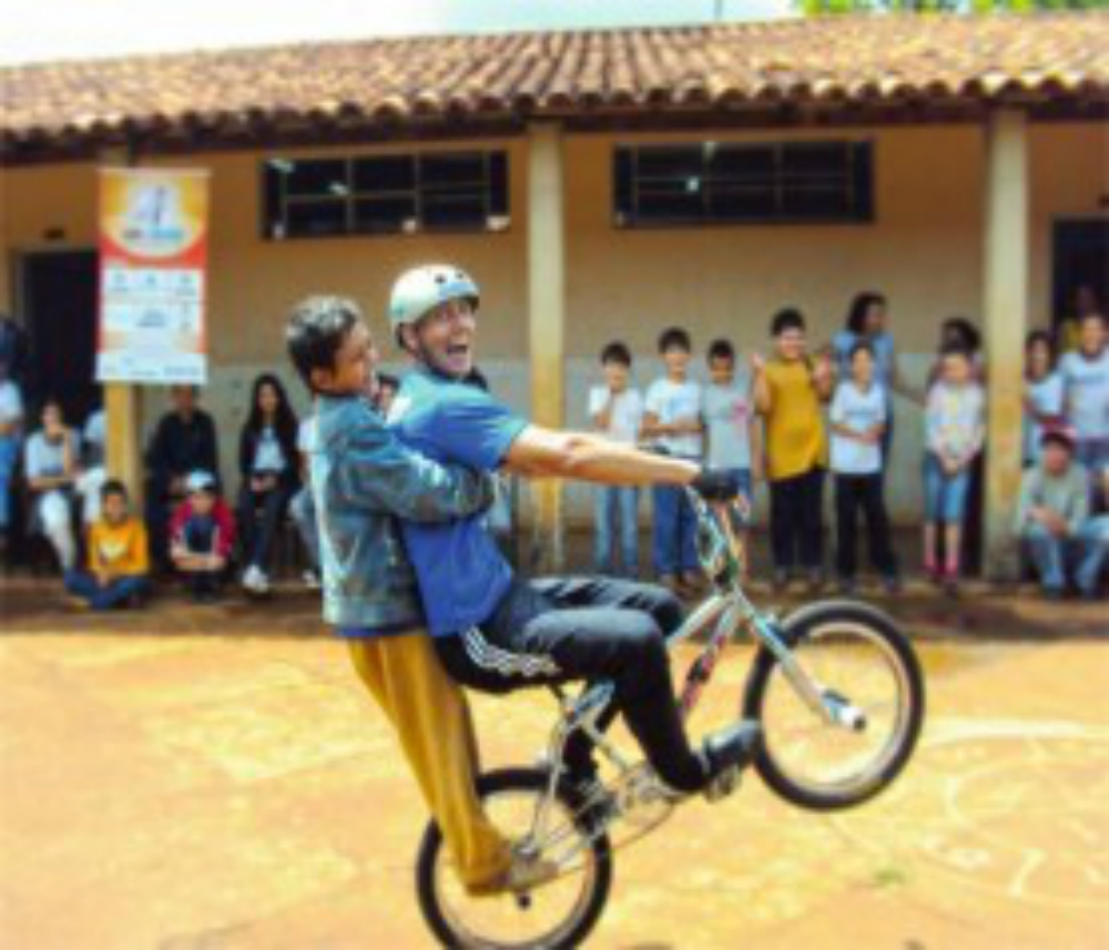 O público contemplado, formado por estudantes de escolas públicas e pessoas atendidas em ONGs, é estimado em 1800 pessoas (Foto: Secretária de Esportes de MG)