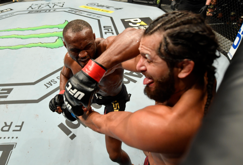 Usman dominou os cinco rounds contra Masvidal. Foto: Divulgação/UFC.